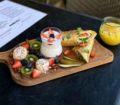 Breakfast menu